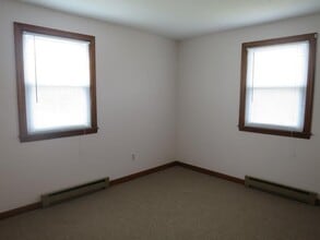 16 Lynch Rd, Unit A in Wales, MA - Building Photo - Building Photo