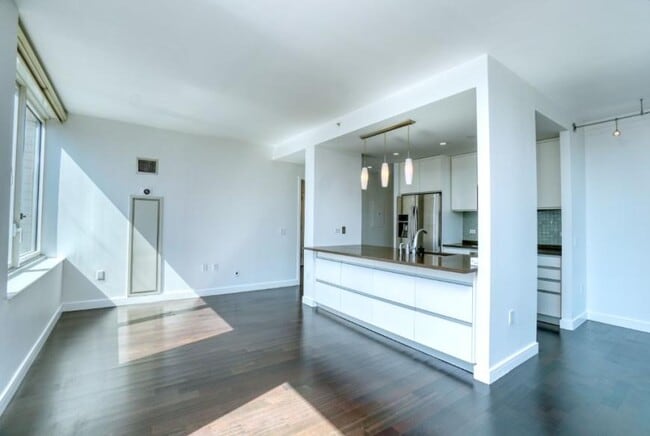 306 Gold St in Brooklyn, NY - Building Photo - Building Photo
