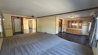 1840 1st Ave in Warrenton, OR - Building Photo - Building Photo