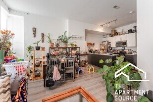 2020 S Throop St, Unit 2E in Chicago, IL - Building Photo