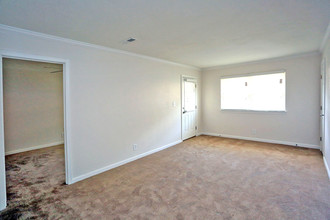 West Beach Apartments in Norfolk, VA - Building Photo - Interior Photo