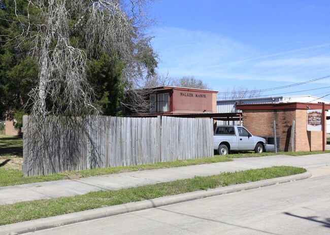 308 E Walker in League City, TX - Foto de edificio - Building Photo