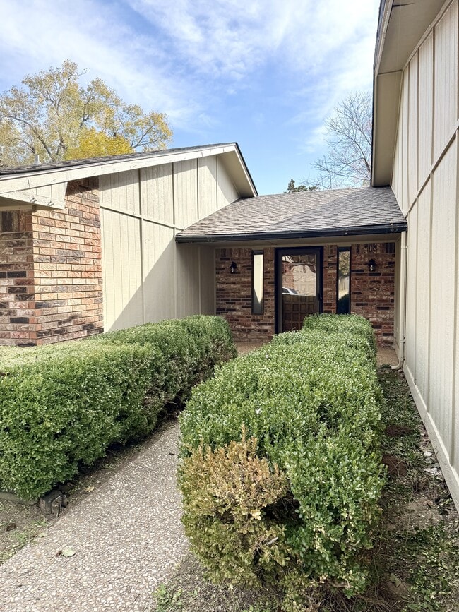 1792 Denim Ln in Enid, OK - Building Photo - Building Photo