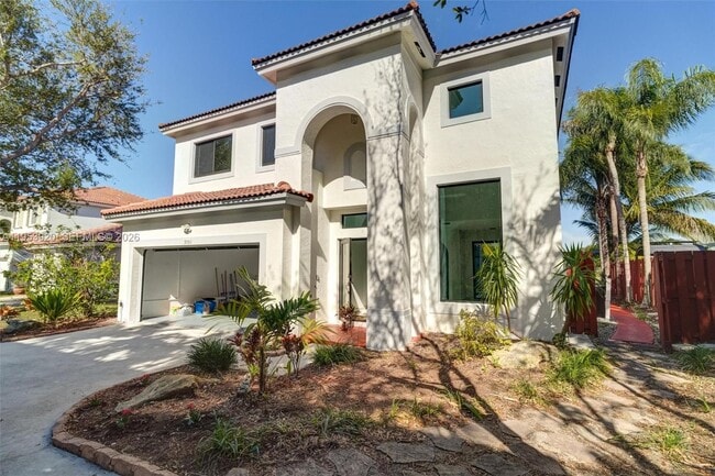 9053 SW 214th St in Cutler Bay, FL - Building Photo - Building Photo