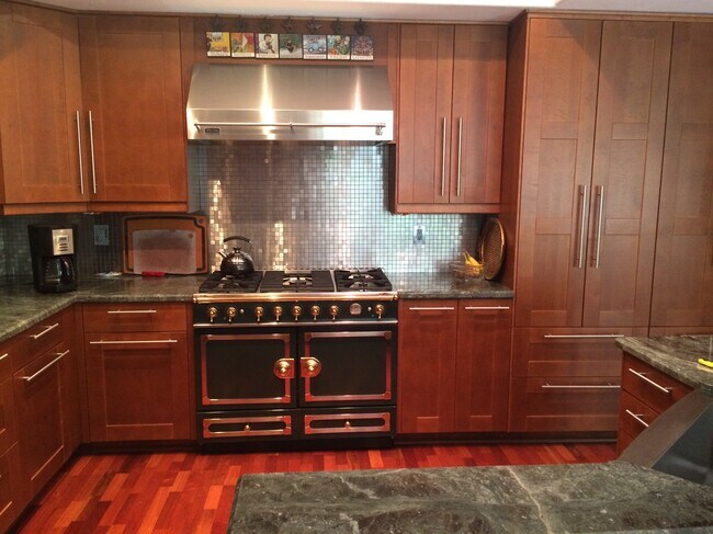 5608 Roundtree Pl in Westlake Village, CA - Building Photo - Building Photo