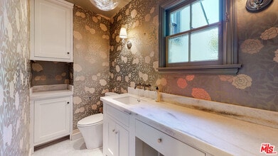 271 Loring Ave in Los Angeles, CA - Building Photo - Building Photo