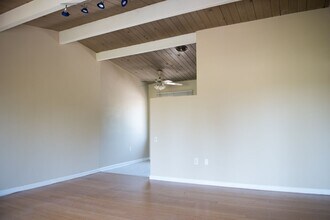121 W Arrellaga St, Unit 005 in Santa Barbara, CA - Building Photo - Building Photo