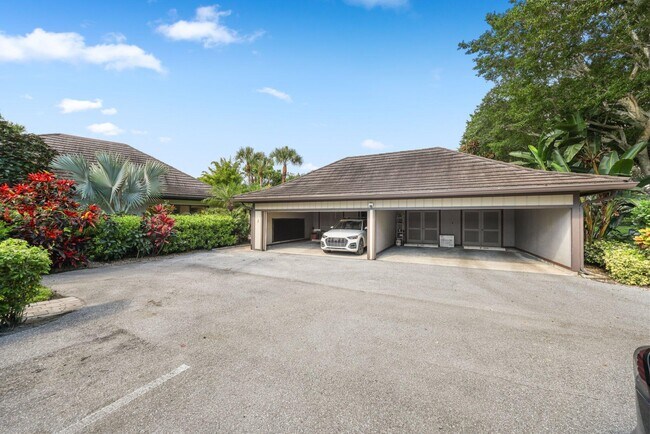 2835 Polo Island Dr in Wellington, FL - Building Photo - Building Photo