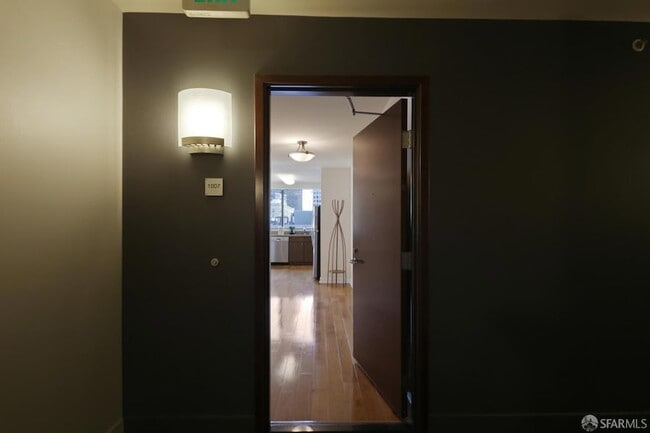 199 New Montgomery St, Unit 1007 in San Francisco, CA - Building Photo - Building Photo