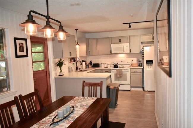 property at 4624 Verone St