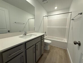 1545 W Bravo Dr in Eagle Mountain, UT - Foto de edificio - Building Photo