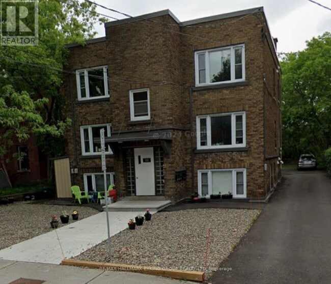 property at 131-131 Hawthorne Ave
