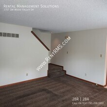 3707 SW Wood Valley Dr in Topeka, KS - Building Photo - Building Photo