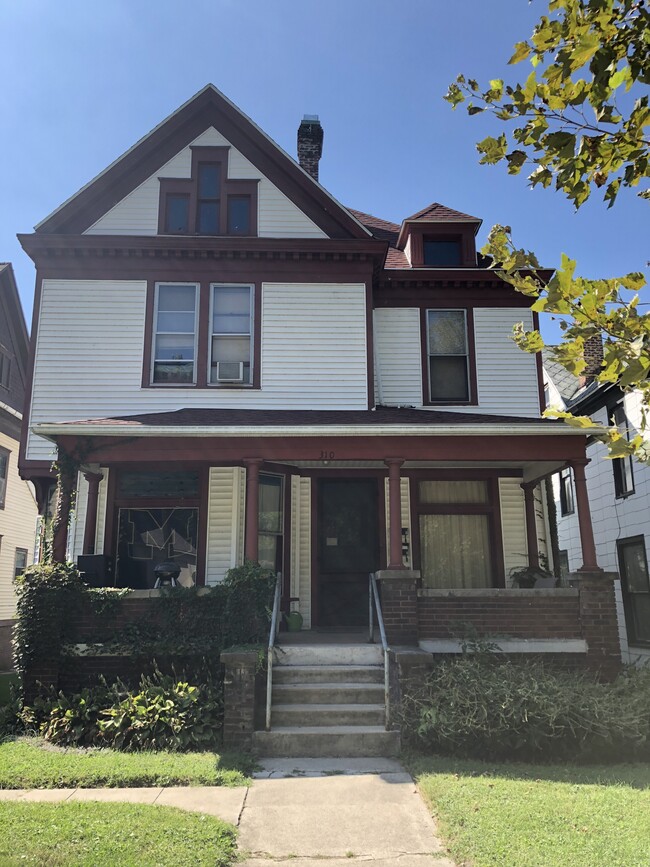 310 S 6th St, Unit 3