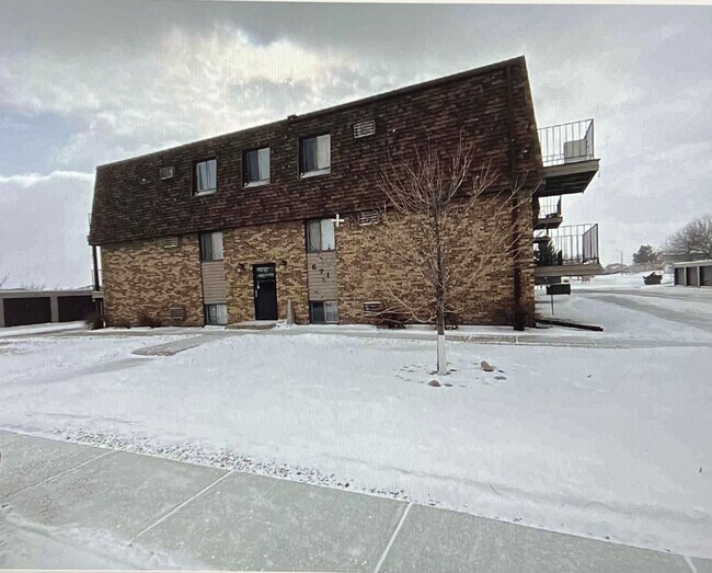 671 24th St W Rentals in Dickinson, ND