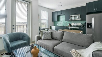 91 Jensen Dr, Unit 4303 in Houston, TX - Foto de edificio - Building Photo