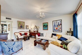 2049 Newcastle A in Boca Raton, FL - Building Photo - Building Photo