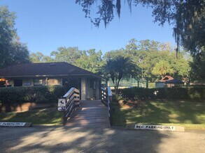 2721 5th Ct in Palm Harbor, FL - Building Photo - Building Photo