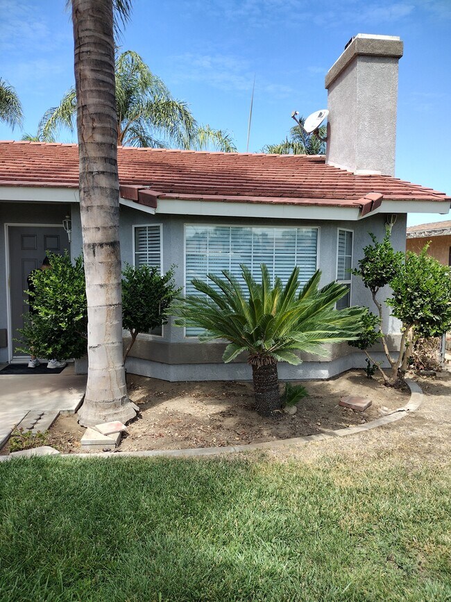 10554 Maple Ave Rentals in Bloomington, CA