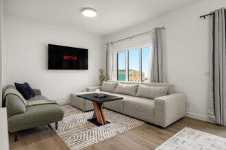 28 Heritage Mnr in Cochrane, AB - Building Photo - Building Photo