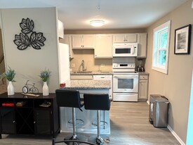 8014 Bald Ridge Dr in Charlotte, NC - Building Photo