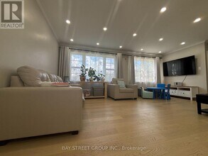 4 Mayland Ave in Toronto, ON - Building Photo - Building Photo