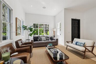 7420 SW 54th Ct in Miami, FL - Building Photo - Building Photo