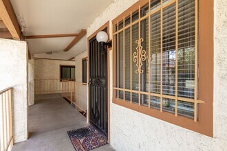 7005 E Broadway Rd in Mesa, AZ - Building Photo - Building Photo