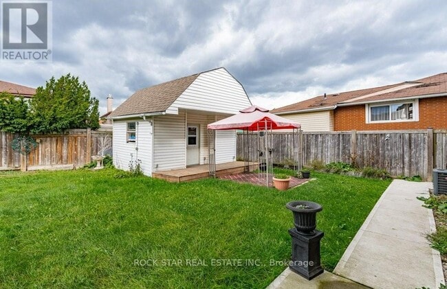 271 Carson Dr in Hamilton, ON - Building Photo - Building Photo