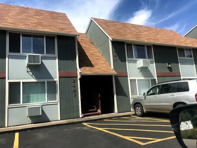 2487 NE Kerr St in Roseburg, OR - Building Photo - Building Photo