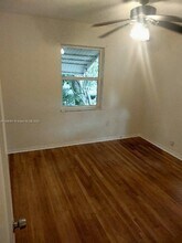 3670 SW 20th St in Miami, FL - Building Photo - Building Photo
