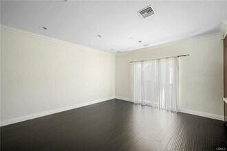 750 E Orange Grove Ave in Burbank, CA - Building Photo - Building Photo