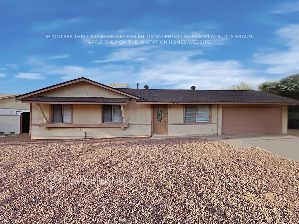1536 W Andorra Dr in Phoenix, AZ - Building Photo