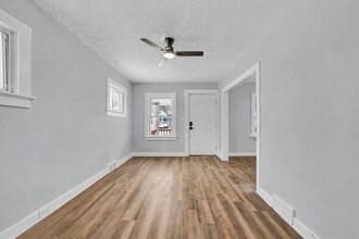 1728 Hillview Rd in Cleveland, OH - Building Photo - Building Photo