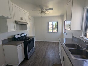 727 Portola Ave in Torrance, CA - Building Photo - Building Photo
