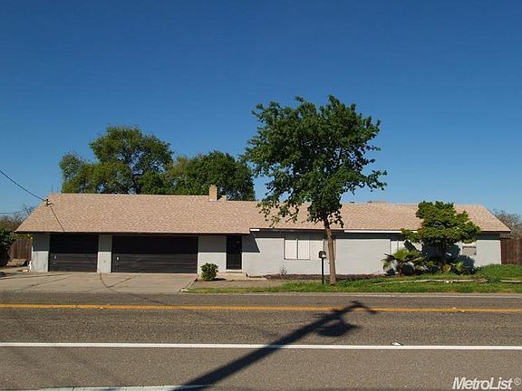 419 Dakota Ave in Modesto, CA - Building Photo