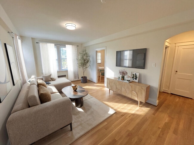 Parkwood Manor Apartments