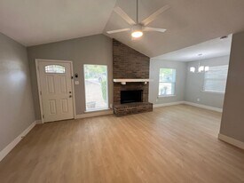 7107 Dan-Jean Dr in Austin, TX - Building Photo