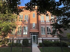4135 N Kedvale Ave in Chicago, IL - Building Photo