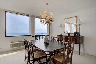 1240 N Lake Shore Dr in Chicago, IL - Building Photo - Building Photo