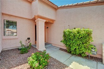 618 Cervantes Dr in Henderson, NV - Building Photo - Building Photo