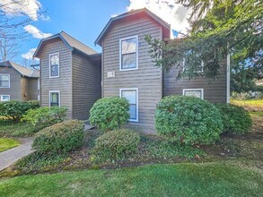 13801 Old Redmond Rd in Redmond, WA - Building Photo - Building Photo