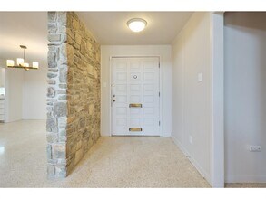 6100 Mountainclimb Dr in Austin, TX - Building Photo - Building Photo