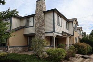 2426 Parkfront Dr in Fort Collins, CO - Building Photo