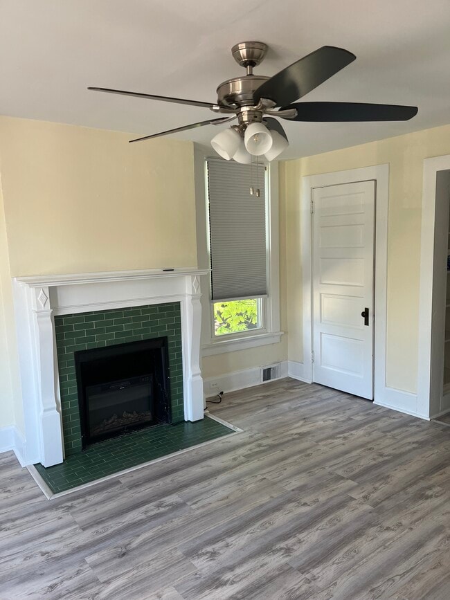 150 N Fremont Ave, Unit 2F in Pittsburgh, PA - Foto de edificio - Building Photo