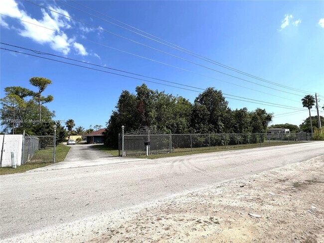 24595 SW 124th Ave in Homestead, FL - Building Photo - Building Photo