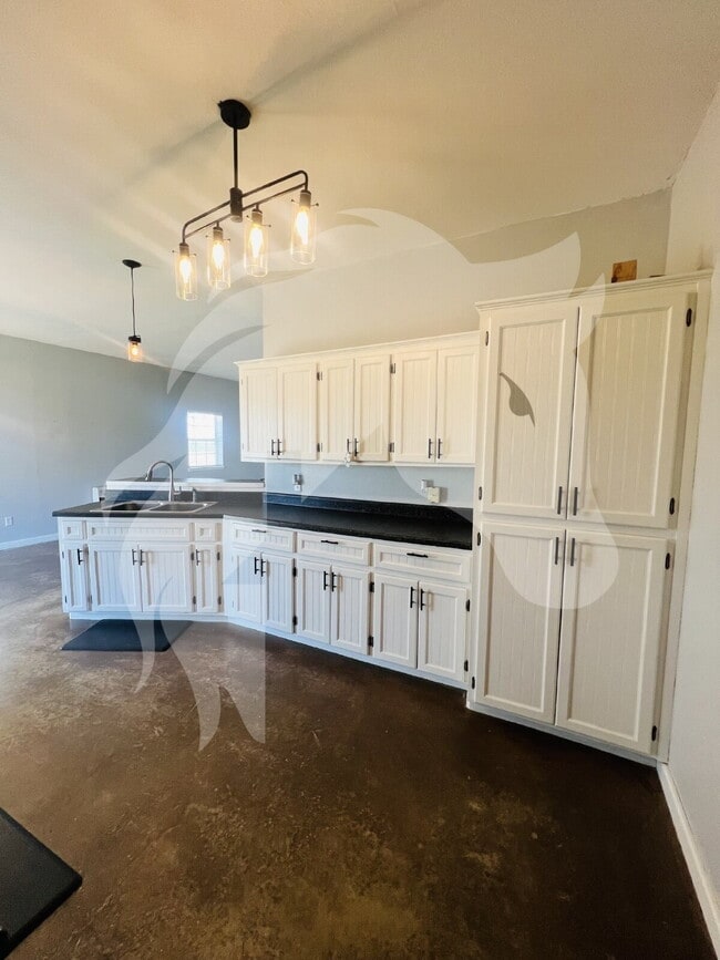 201481 E County Rd 43 in Woodward, OK - Building Photo - Building Photo