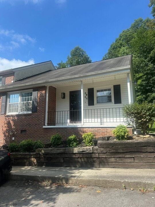 3847 Tambark Dr in Knoxville, TN - Building Photo