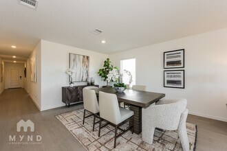 2709 Ctr Crk Ln in Fort Worth, TX - Foto de edificio - Building Photo