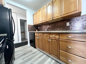 5715-5133 133 Ave NW in Edmonton, AB - Building Photo - Building Photo